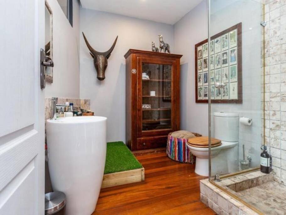 Lovely Open Space Loft In The Heart Of